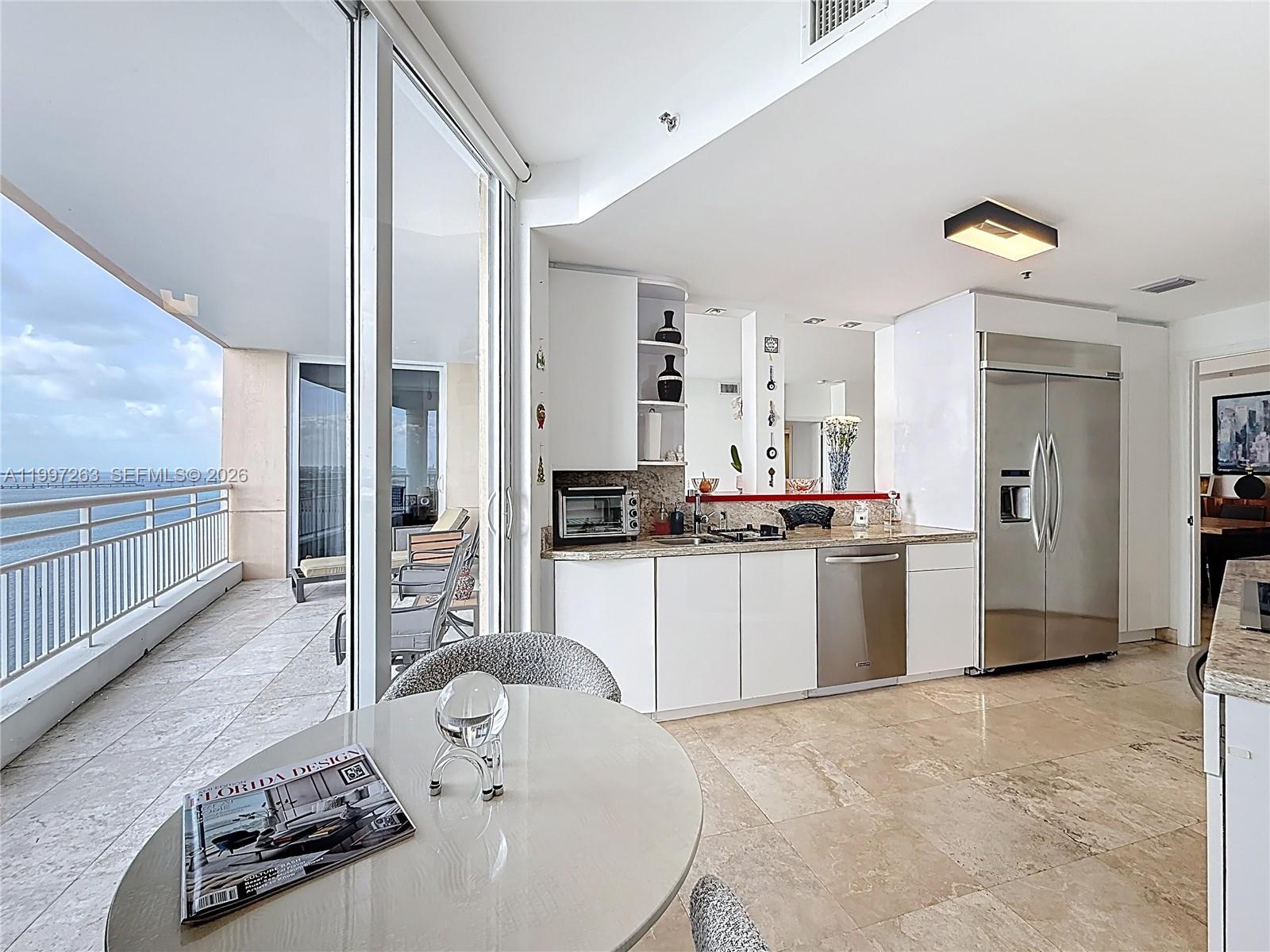 808 Brickell Key Dr #2002, Miami FL 33131