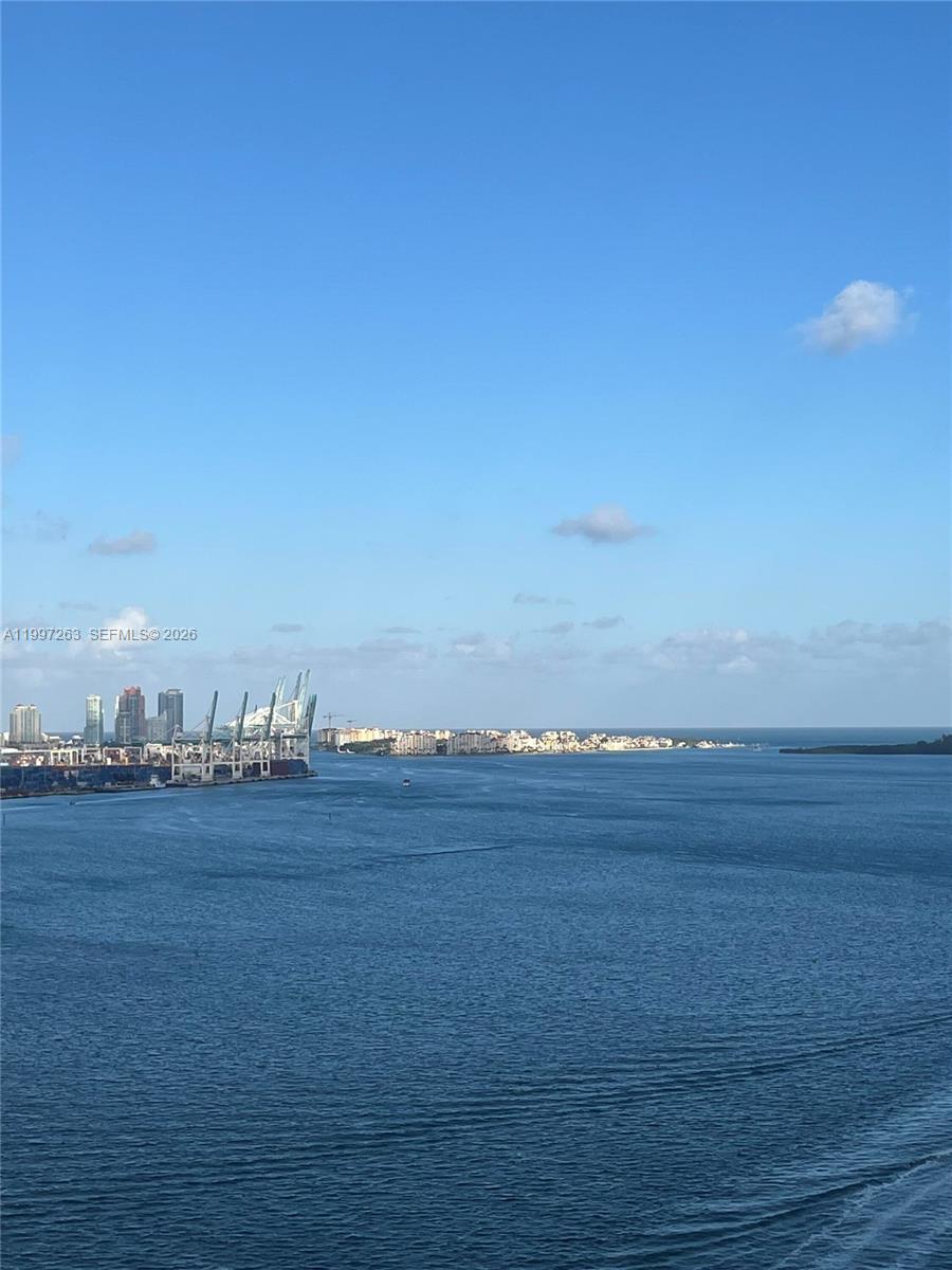 808 Brickell Key Dr #2002, Miami FL 33131