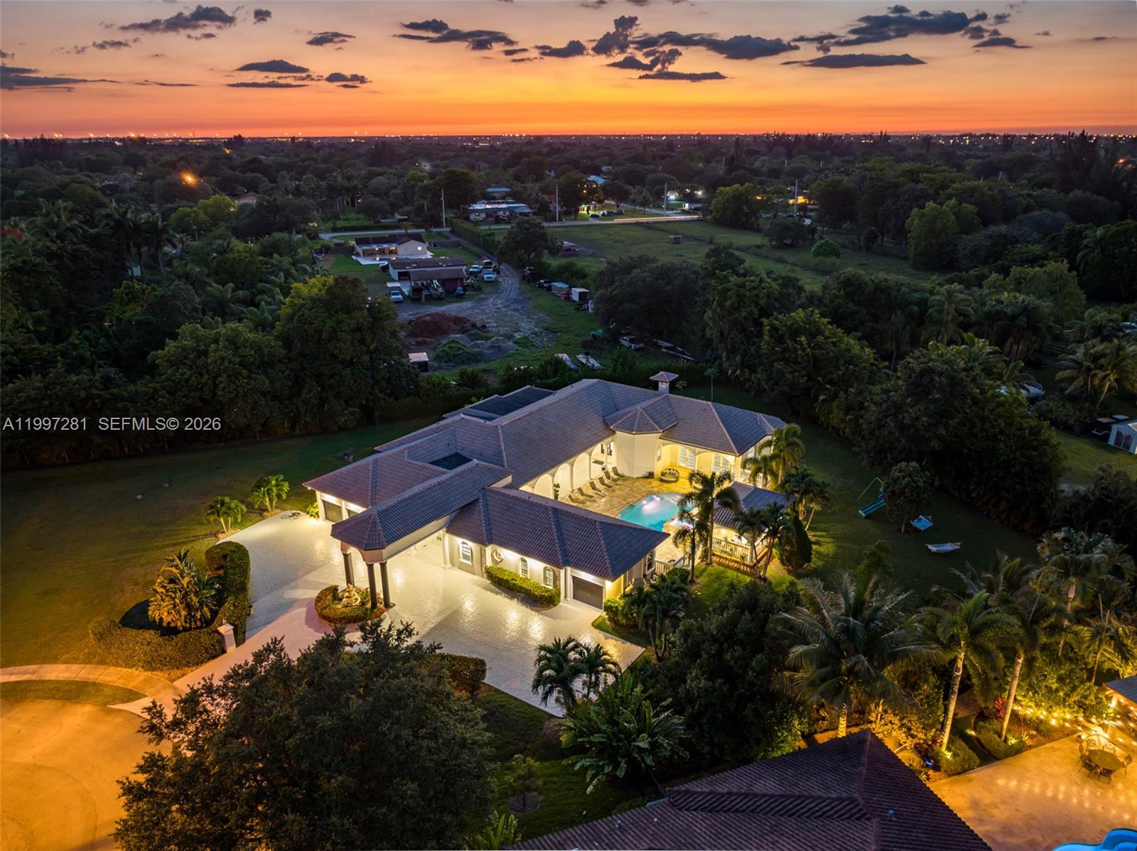 13751 Pine Meadow Ct, Davie FL 33325