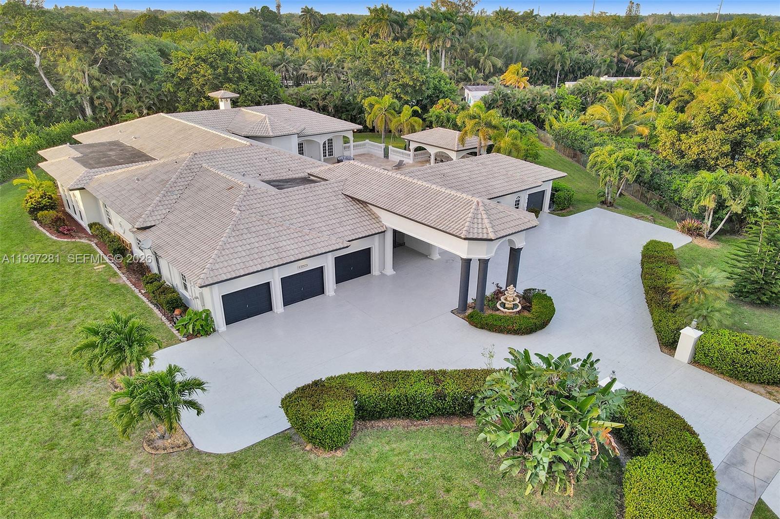 13751 Pine Meadow Ct, Davie FL 33325