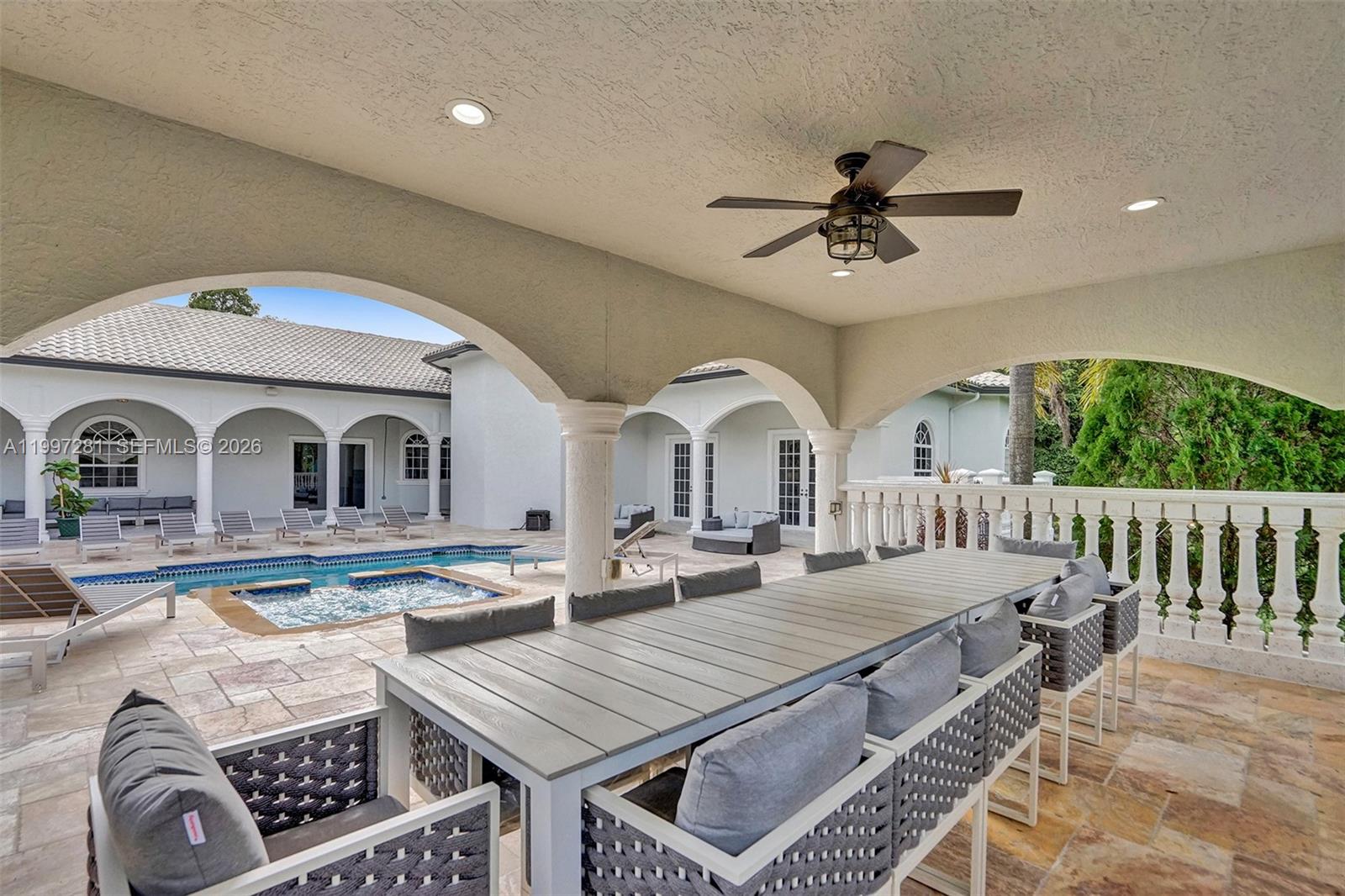 13751 Pine Meadow Ct, Davie FL 33325
