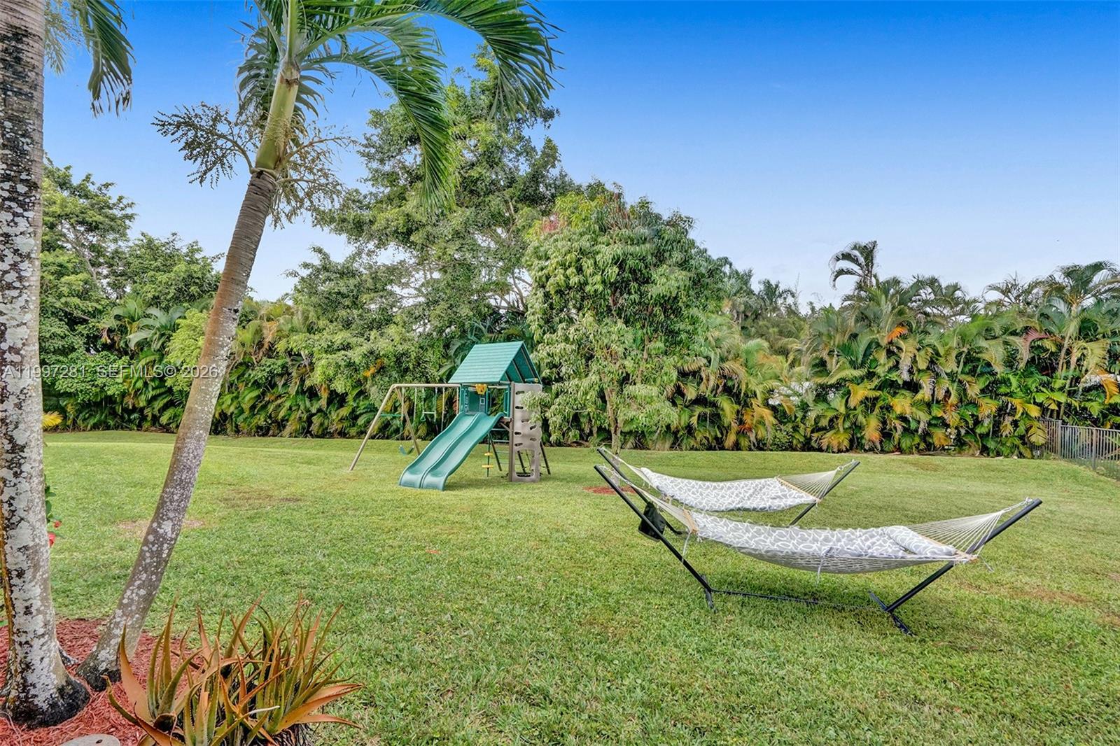 13751 Pine Meadow Ct, Davie FL 33325