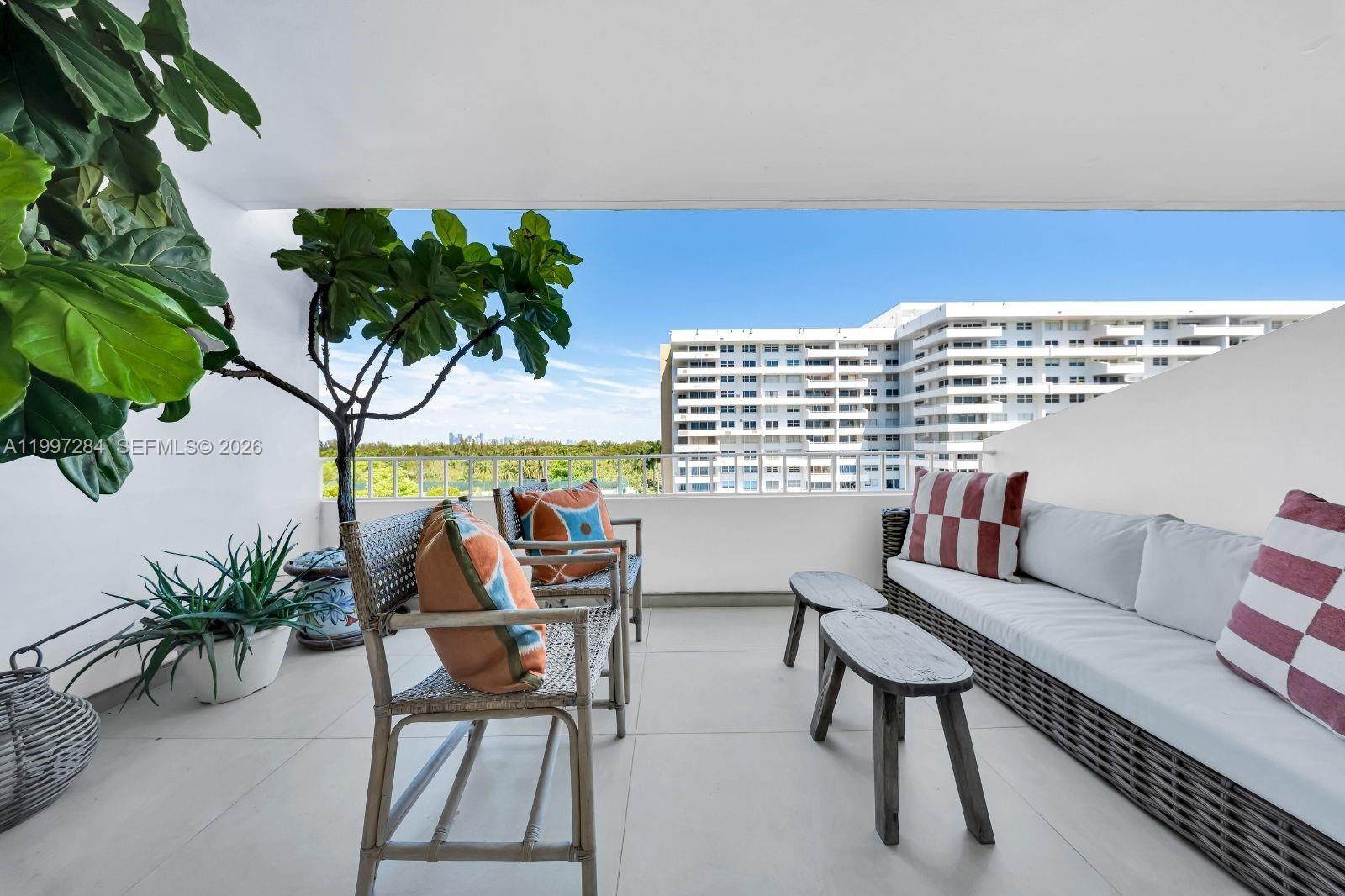 199 Ocean Lane Dr #602, Key Biscayne FL 33149