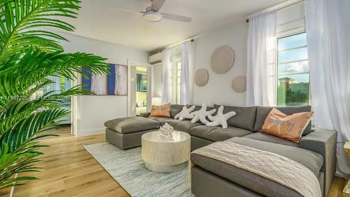 320 Polk St, Hollywood FL 33019