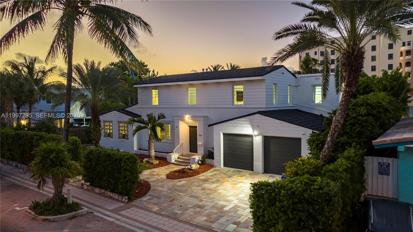 320 Polk St, Hollywood FL 33019