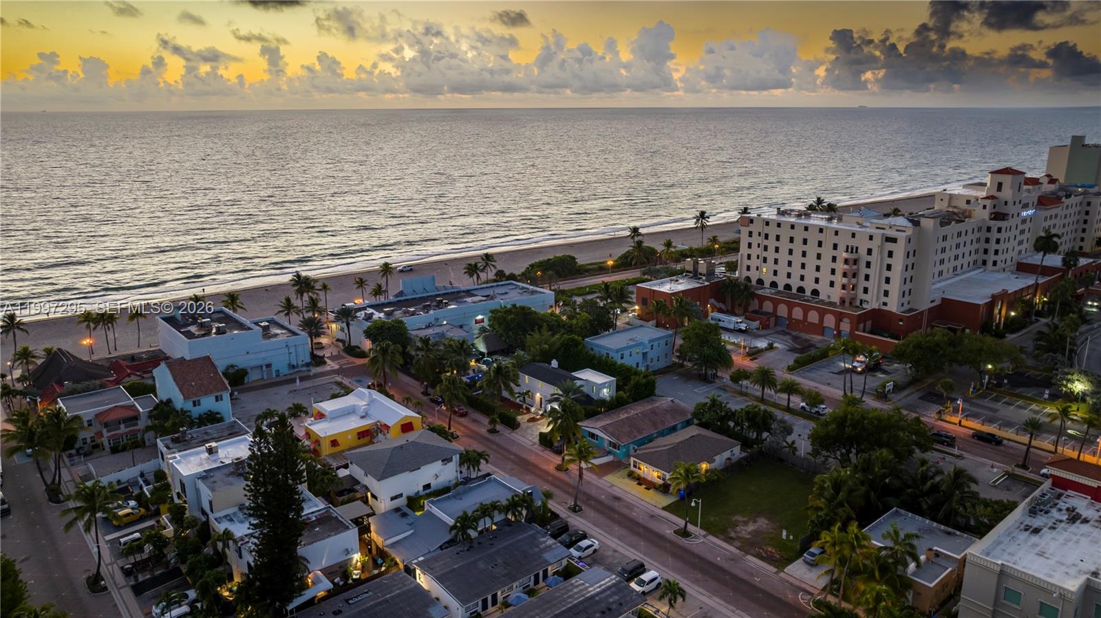 320 Polk St, Hollywood FL 33019