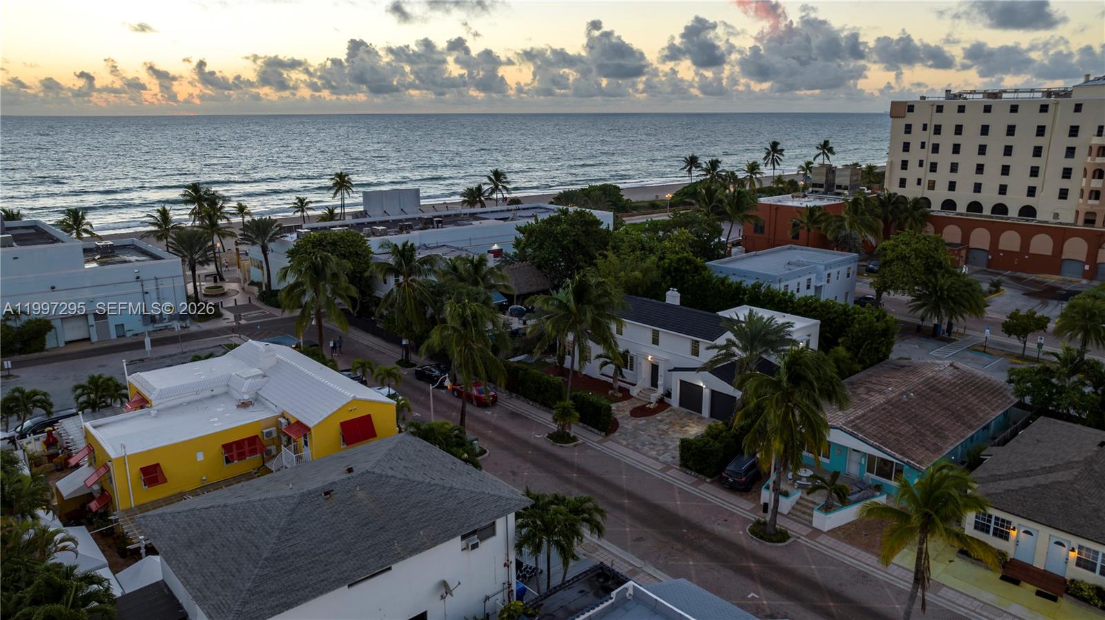 320 Polk St, Hollywood FL 33019