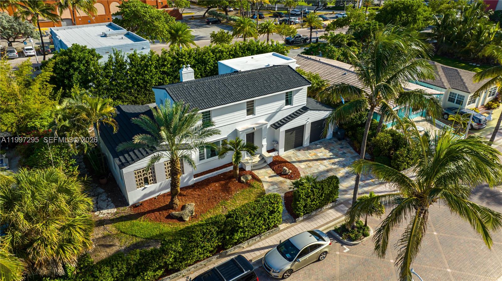 320 Polk St, Hollywood FL 33019