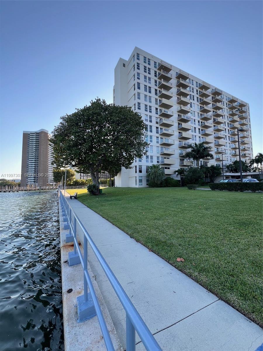 880 NE 69th St #11M, Miami FL 33138
