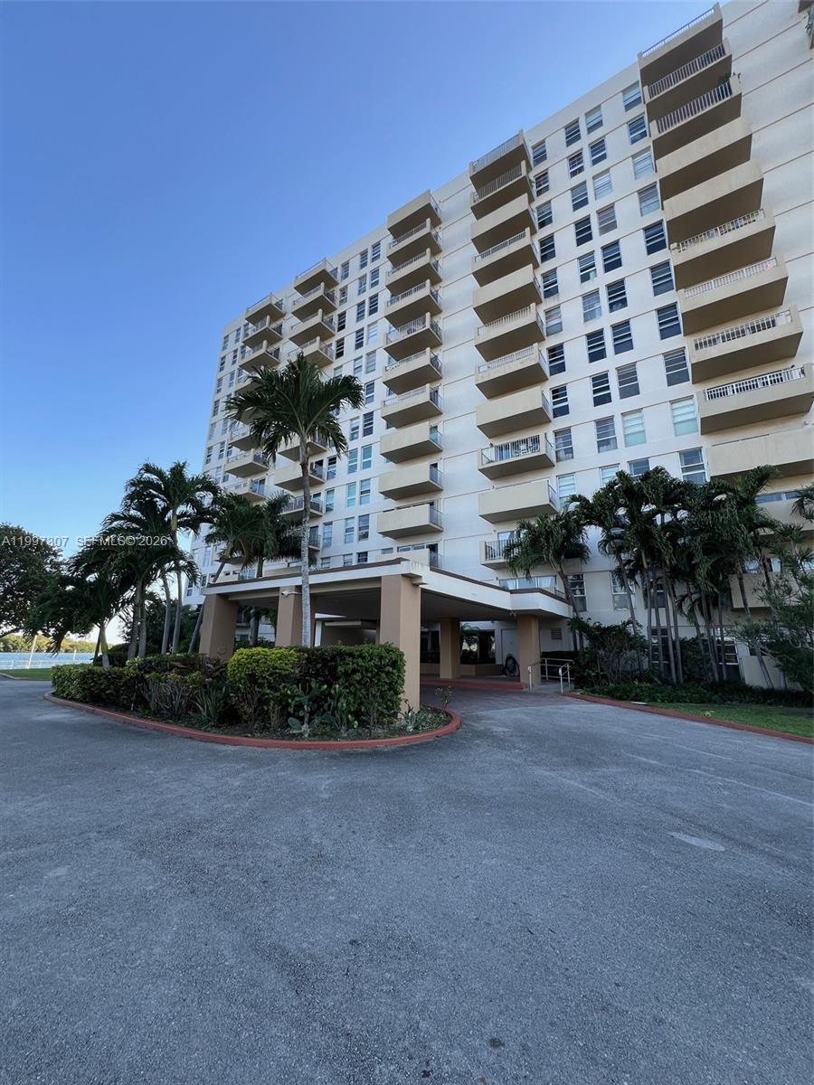 880 NE 69th St #11M, Miami FL 33138