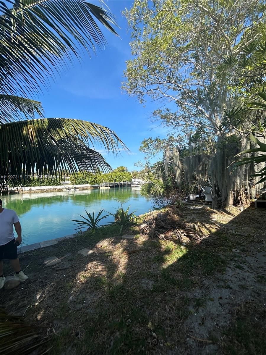 1785 Calais Dr #7, Miami Beach FL 33141