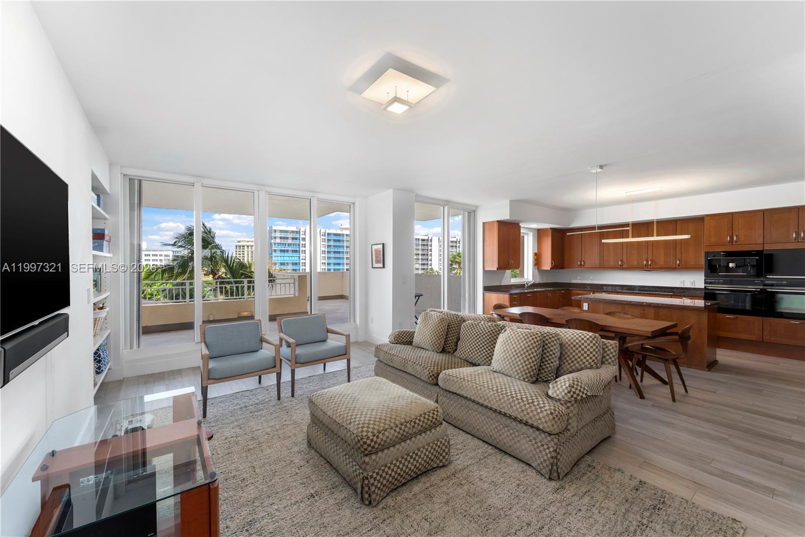 791 Crandon Blvd #405, Key Biscayne FL 33149