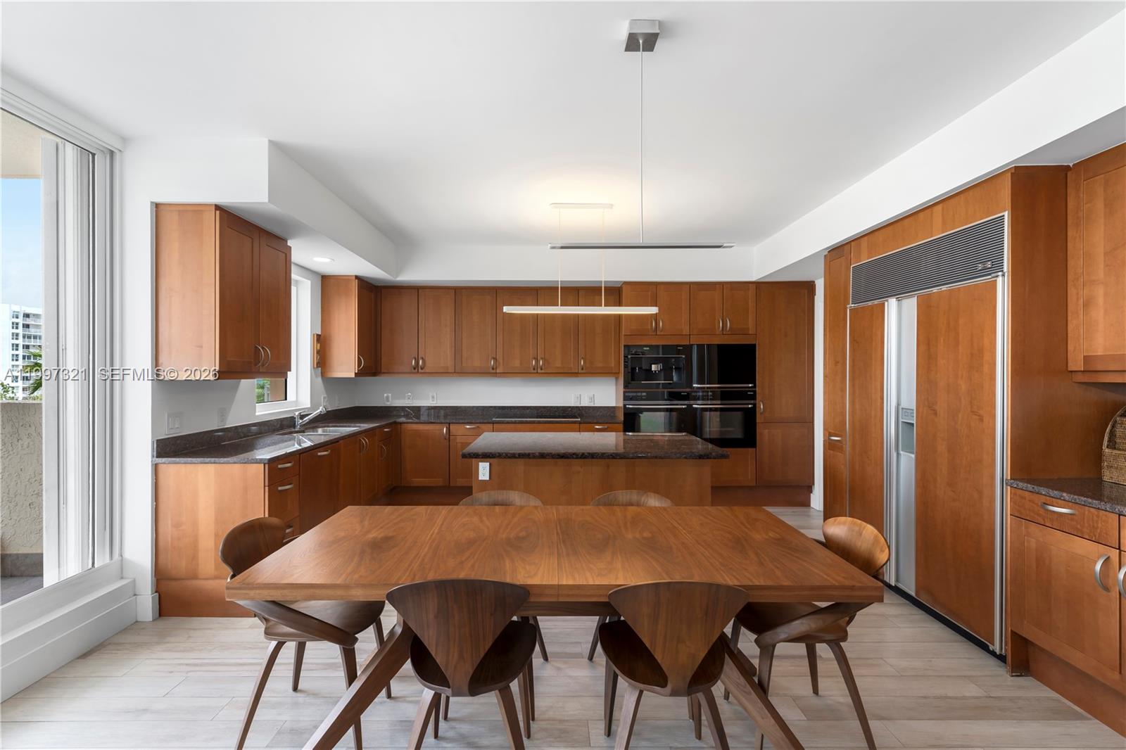 791 Crandon Blvd #405, Key Biscayne FL 33149