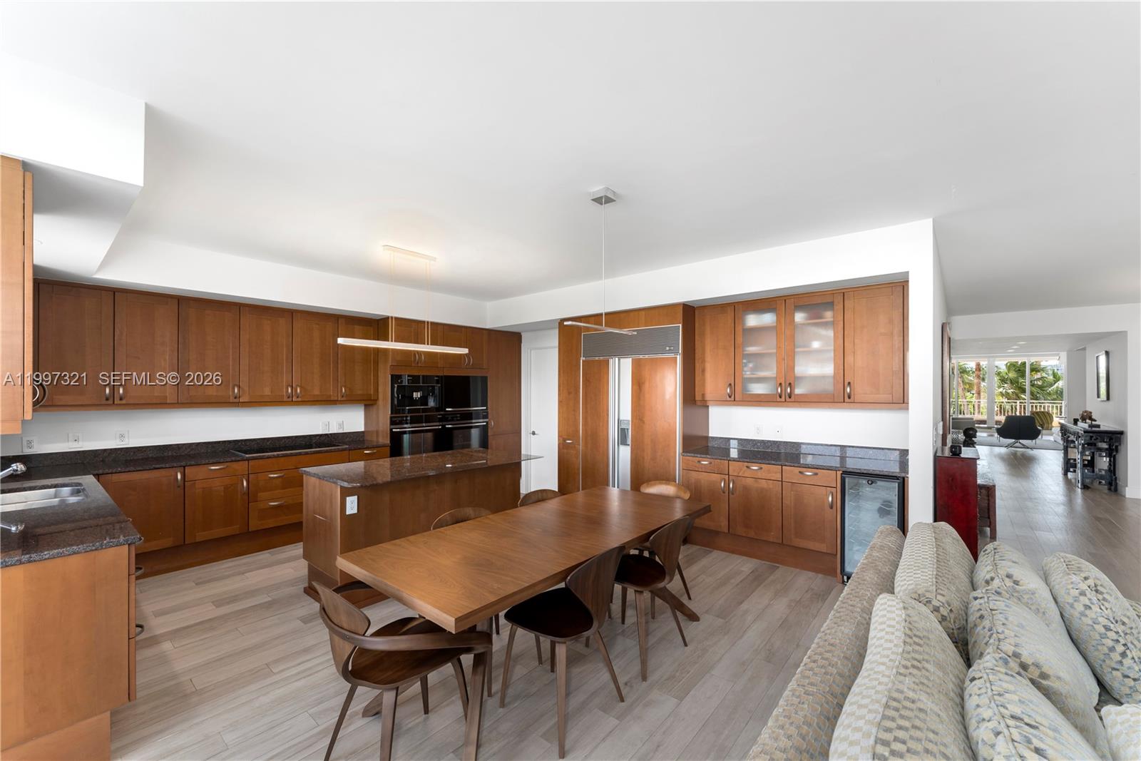 791 Crandon Blvd #405, Key Biscayne FL 33149