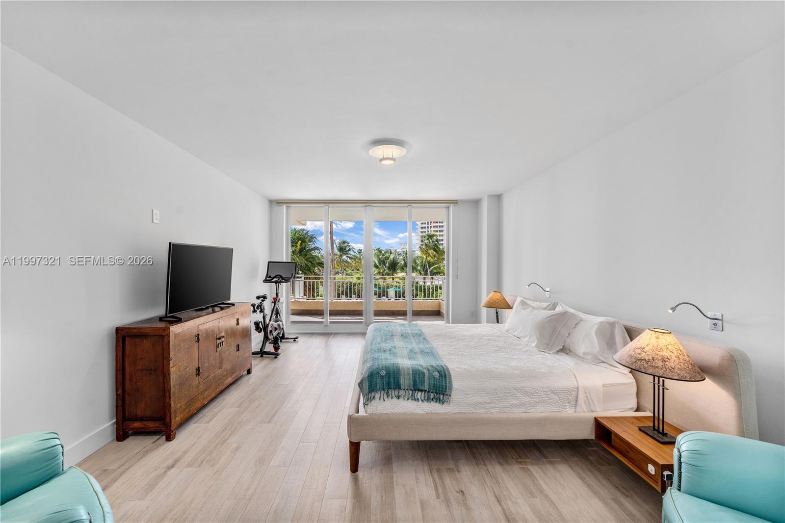 791 Crandon Blvd #405, Key Biscayne FL 33149