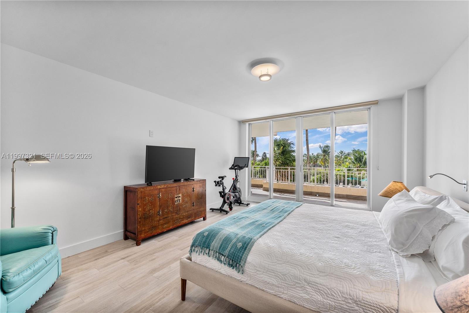 791 Crandon Blvd #405, Key Biscayne FL 33149