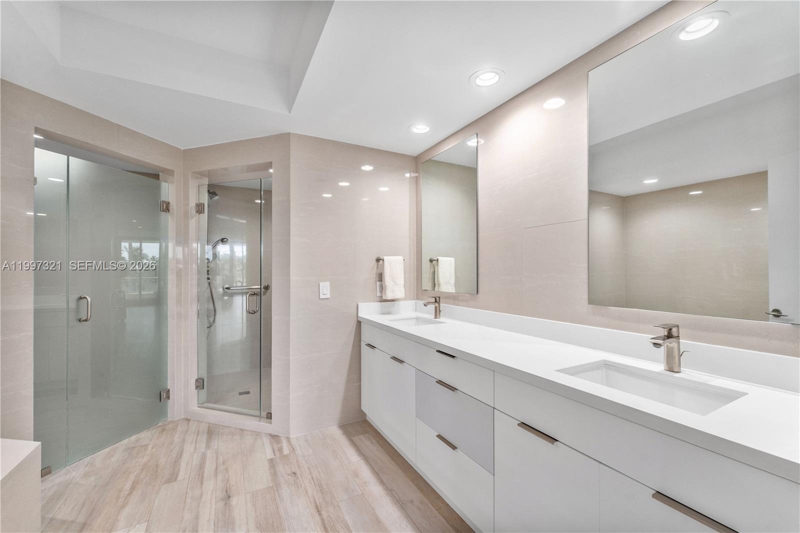 791 Crandon Blvd #405, Key Biscayne FL 33149