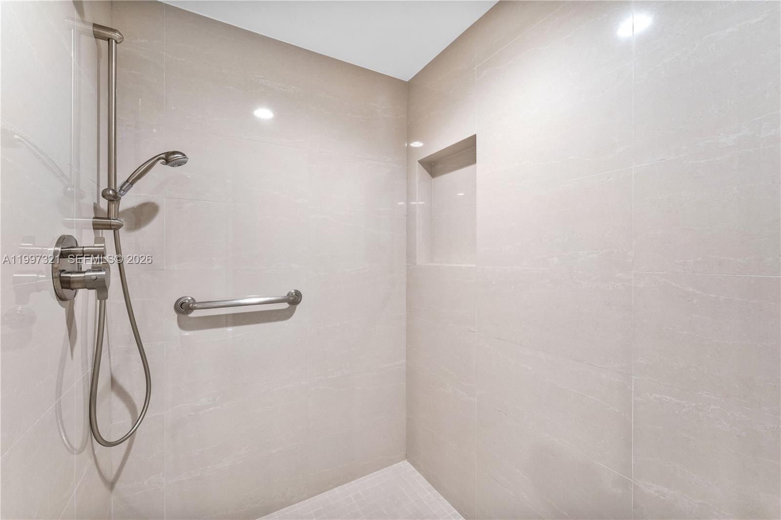 791 Crandon Blvd #405, Key Biscayne FL 33149