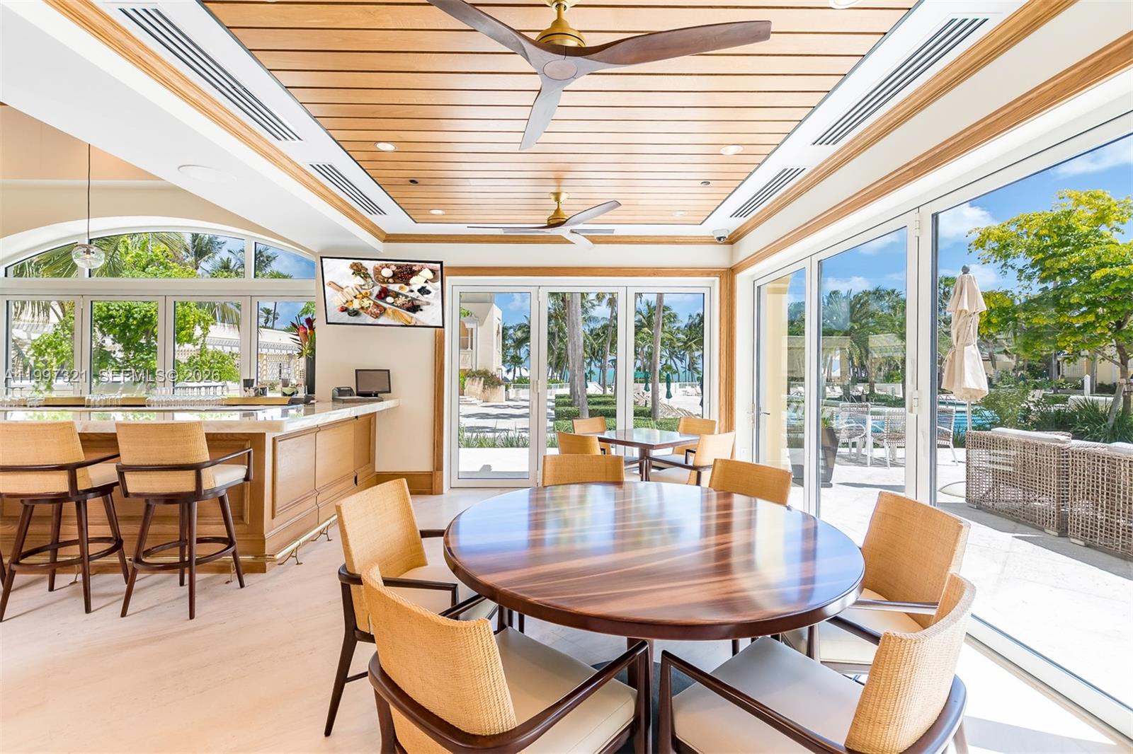 791 Crandon Blvd #405, Key Biscayne FL 33149