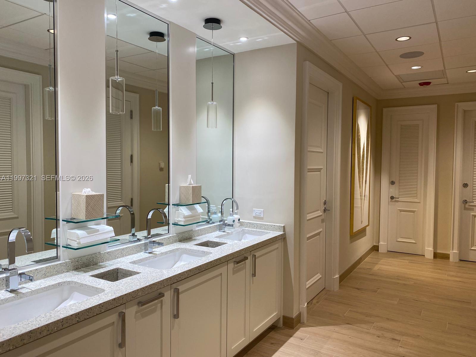 791 Crandon Blvd #405, Key Biscayne FL 33149