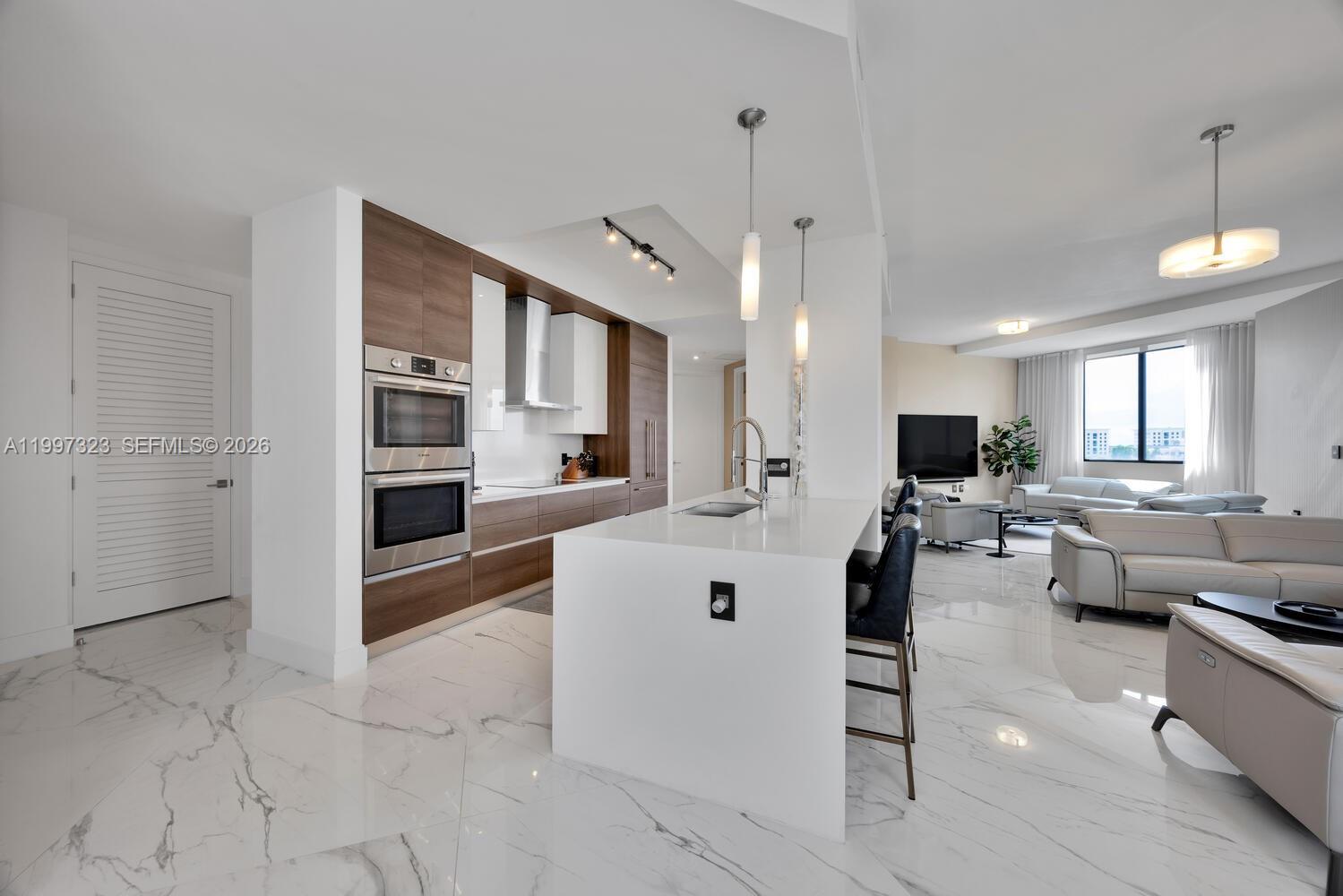 301 Altara Ave #LPH914, Coral Gables FL 33146