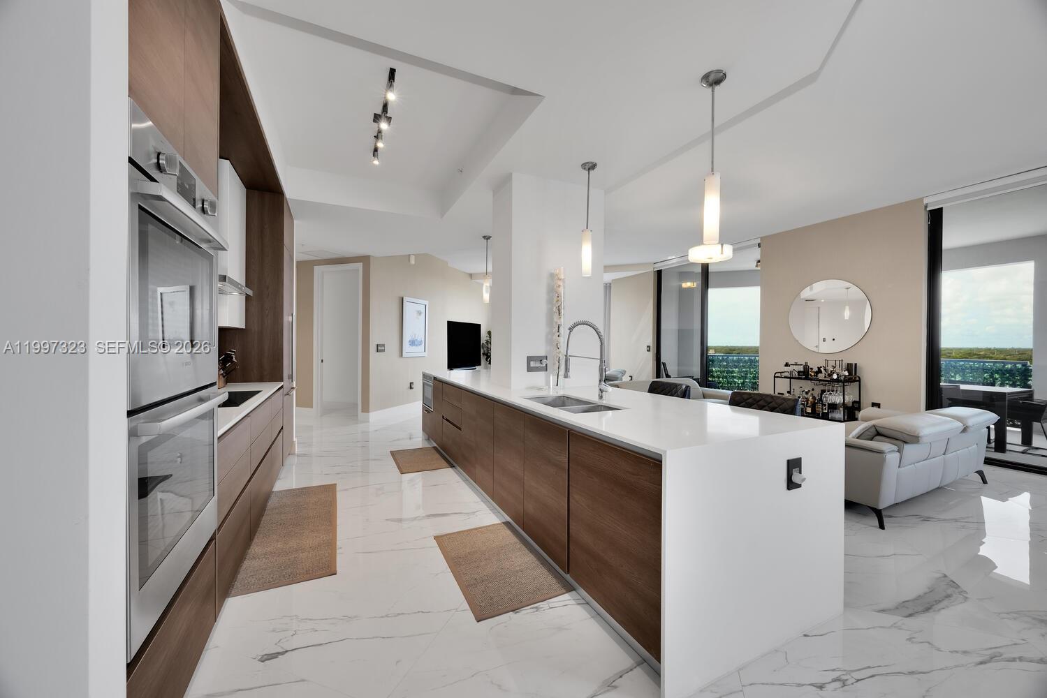301 Altara Ave #LPH914, Coral Gables FL 33146