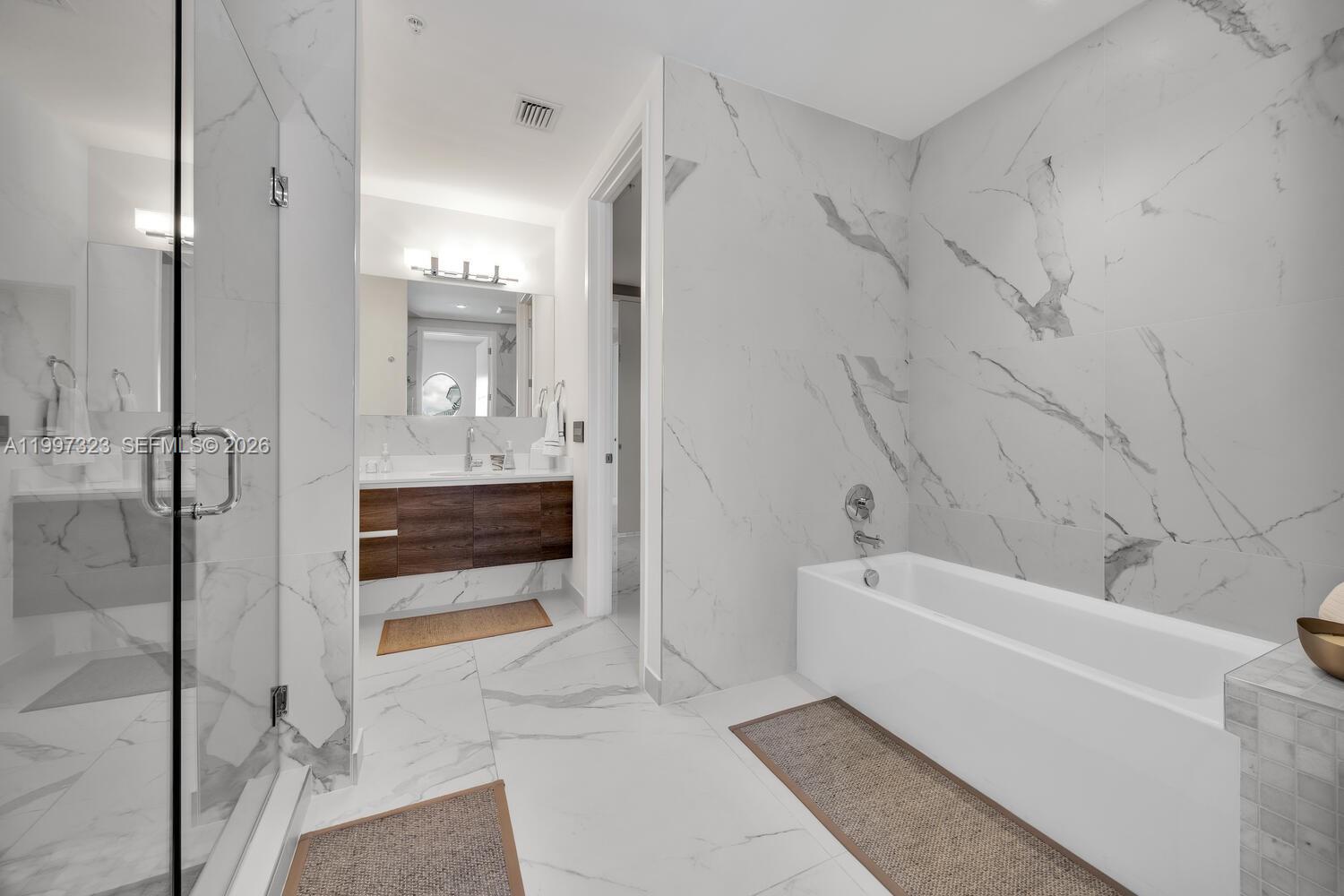 301 Altara Ave #LPH914, Coral Gables FL 33146