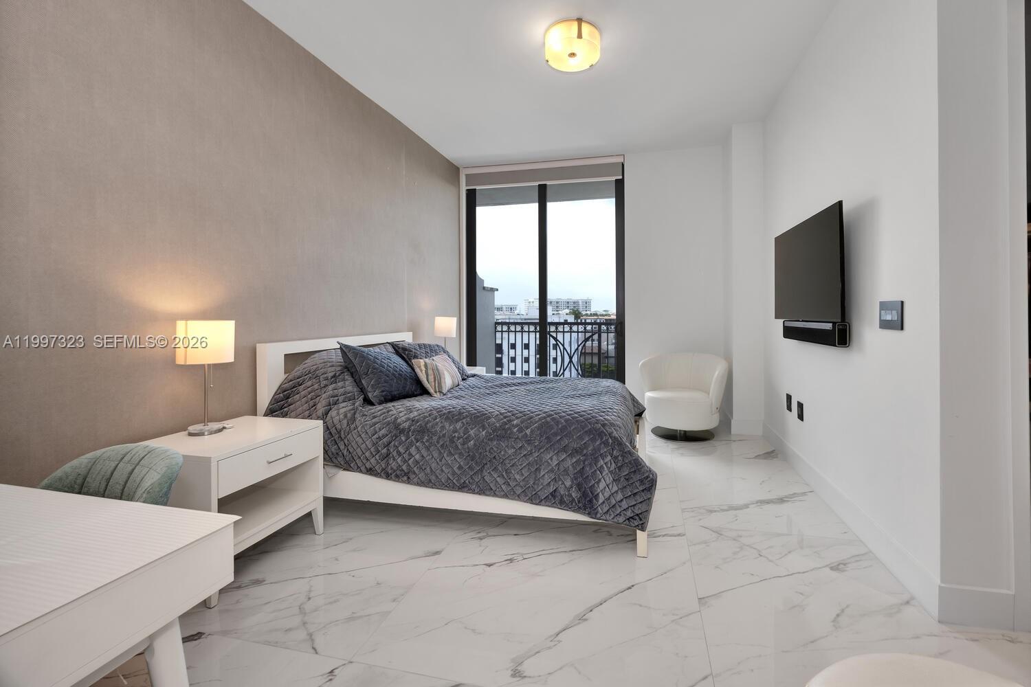 301 Altara Ave #LPH914, Coral Gables FL 33146