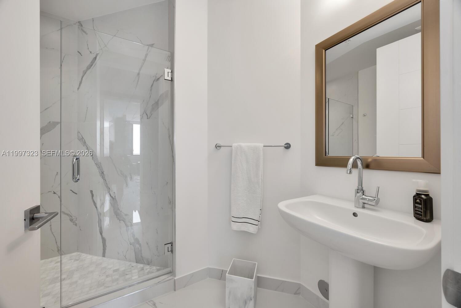 301 Altara Ave #LPH914, Coral Gables FL 33146