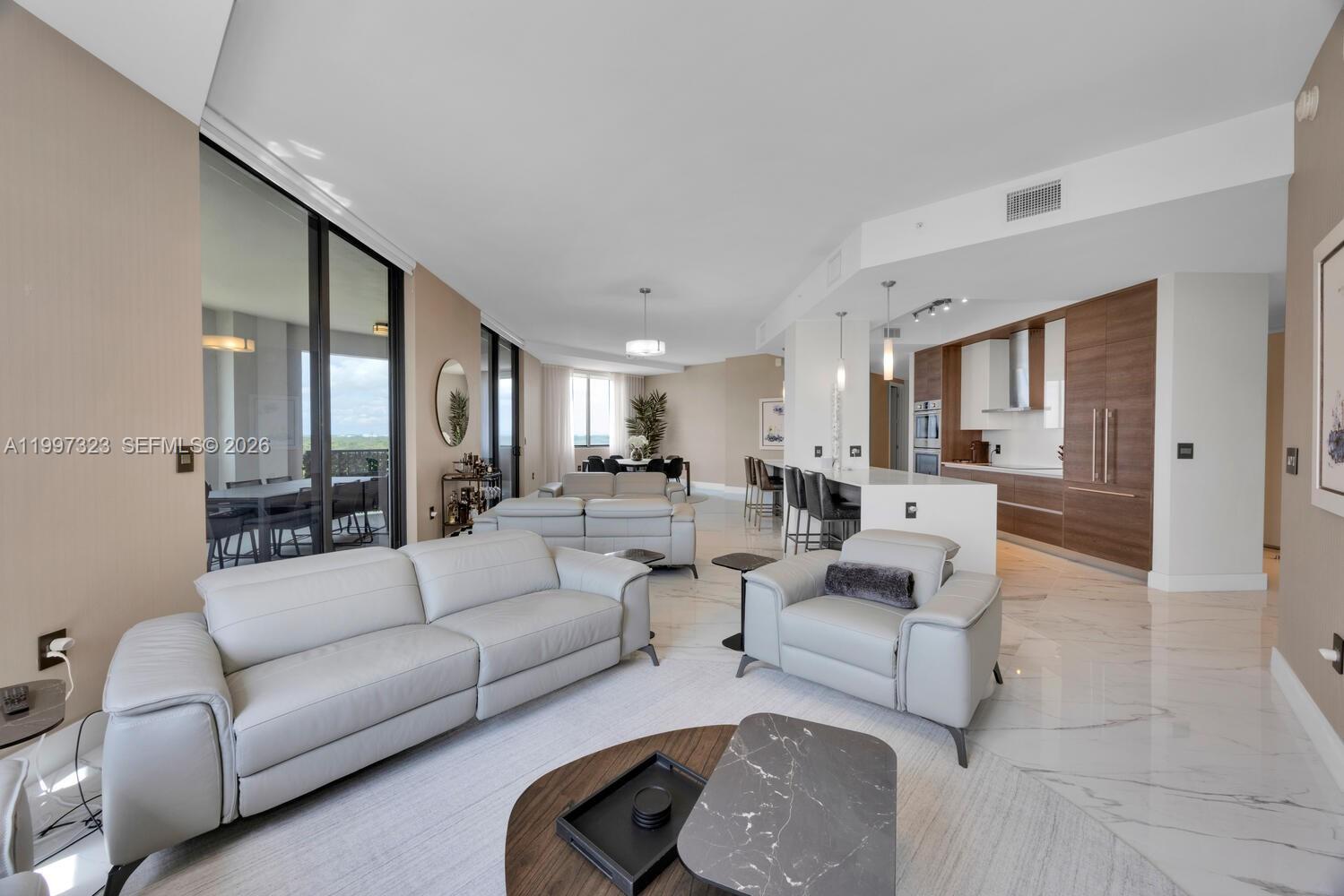 301 Altara Ave #LPH914, Coral Gables FL 33146
