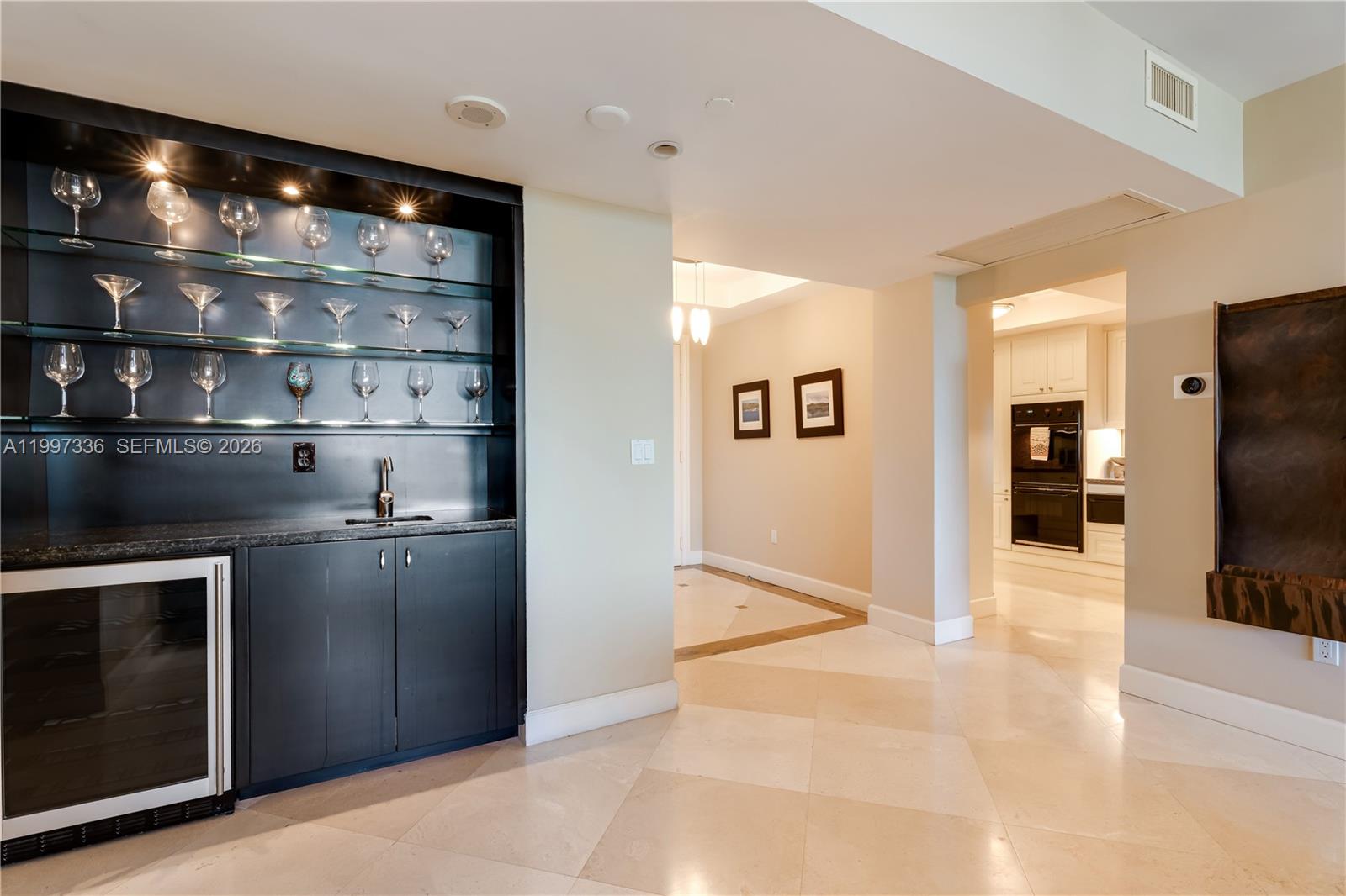 445 Grand Bay Dr #412, Key Biscayne FL 33149