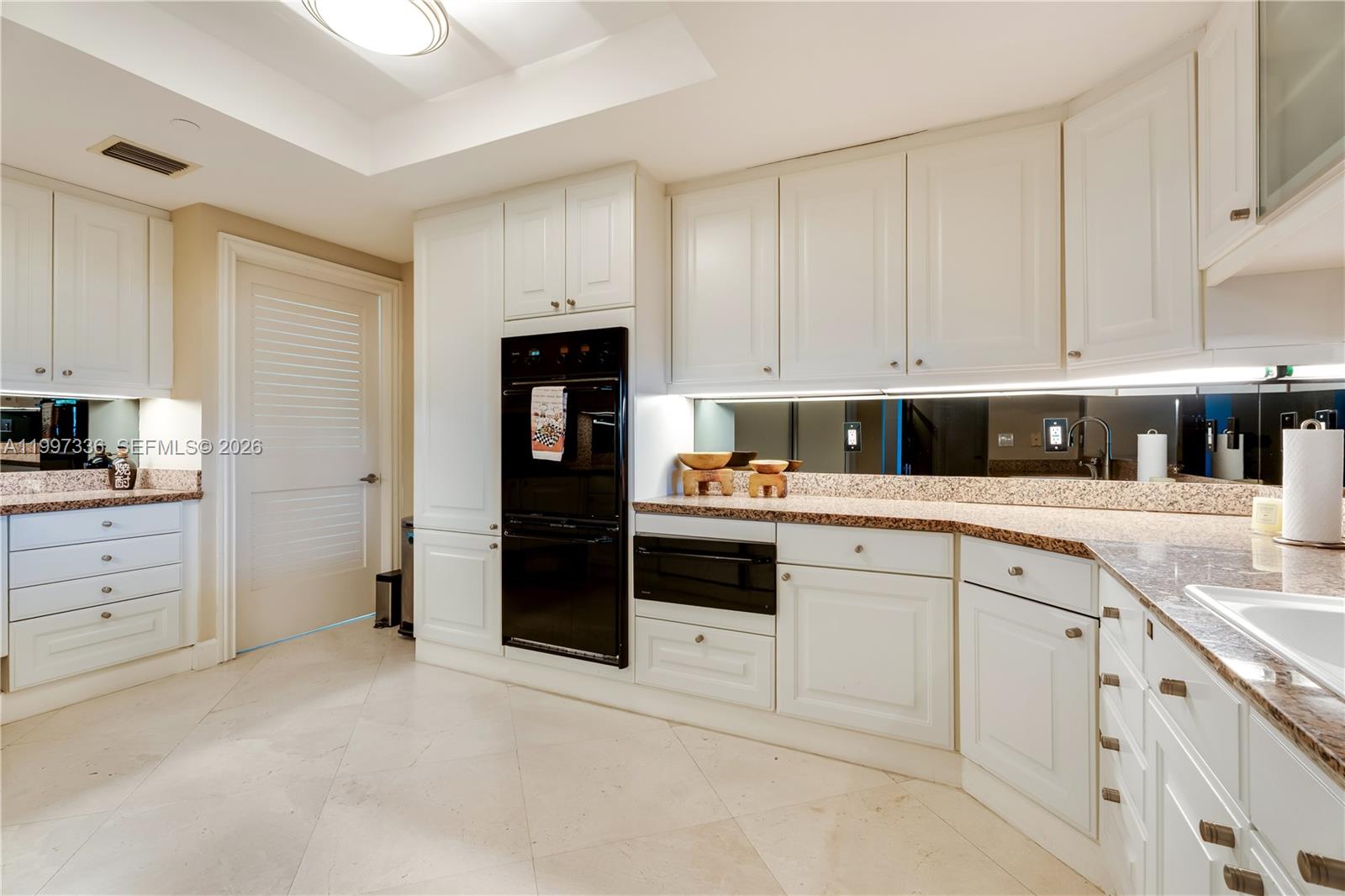 445 Grand Bay Dr #412, Key Biscayne FL 33149