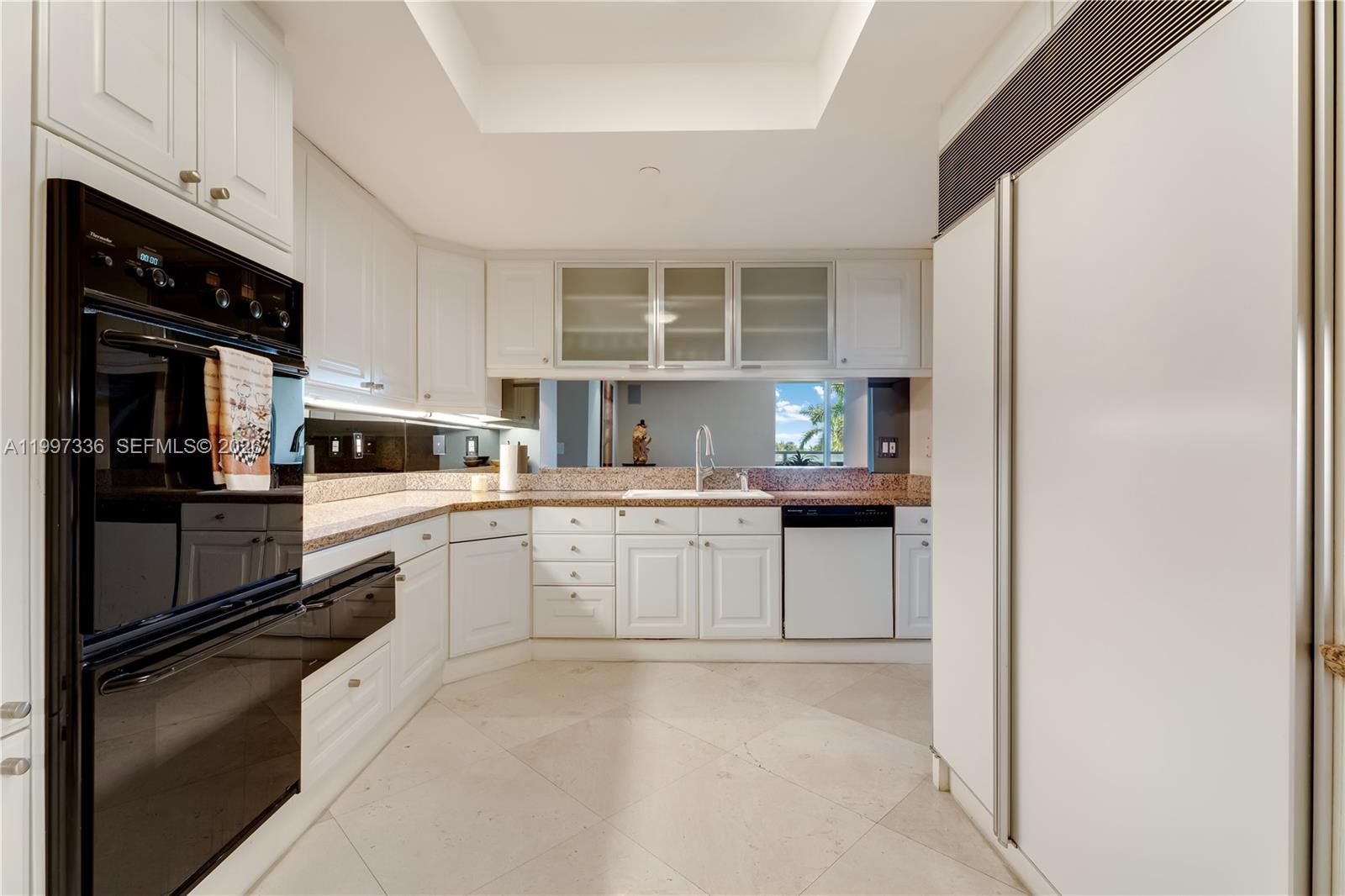 445 Grand Bay Dr #412, Key Biscayne FL 33149