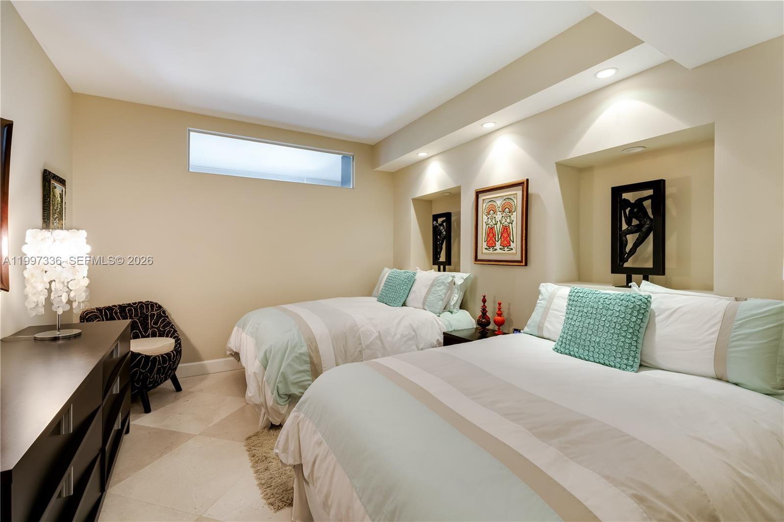 445 Grand Bay Dr #412, Key Biscayne FL 33149