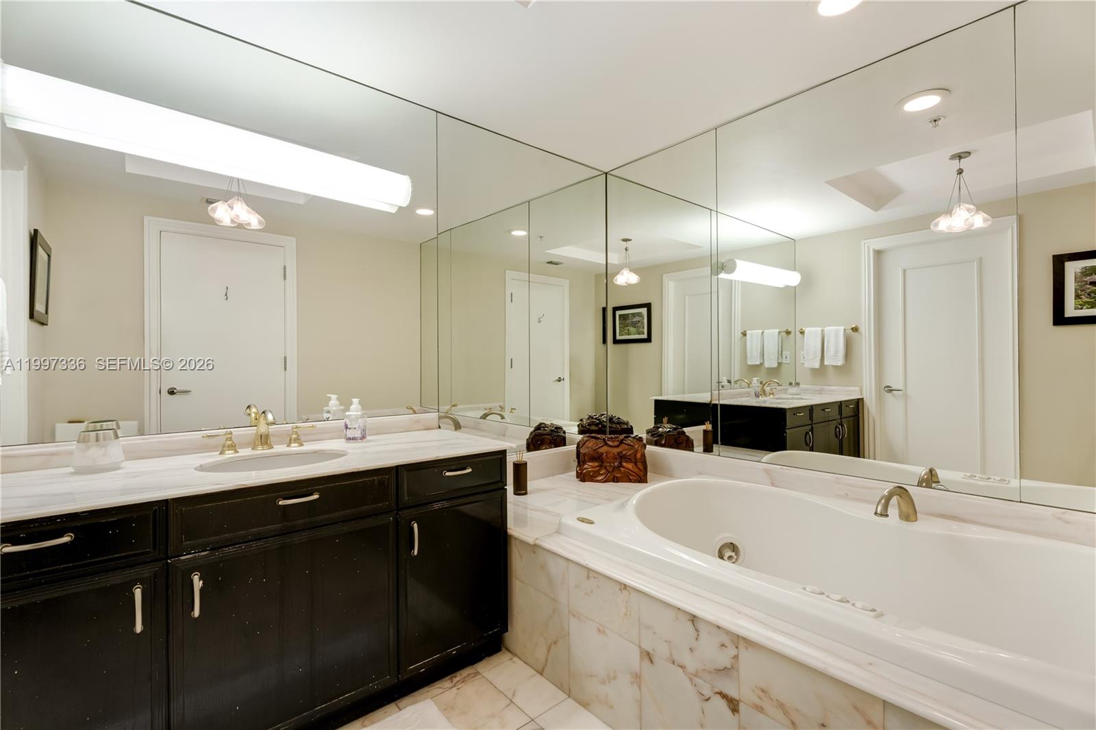 445 Grand Bay Dr #412, Key Biscayne FL 33149