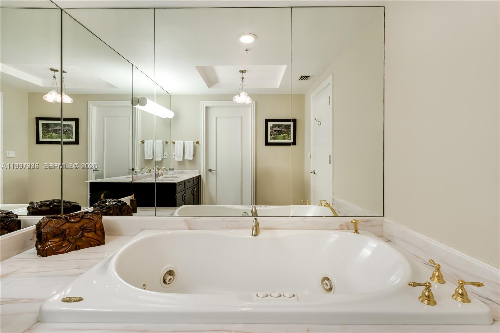 445 Grand Bay Dr #412, Key Biscayne FL 33149