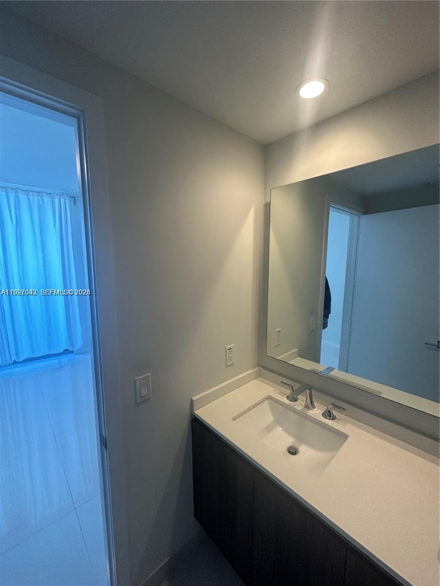 488 NE 18th St #2005, Miami FL 33132