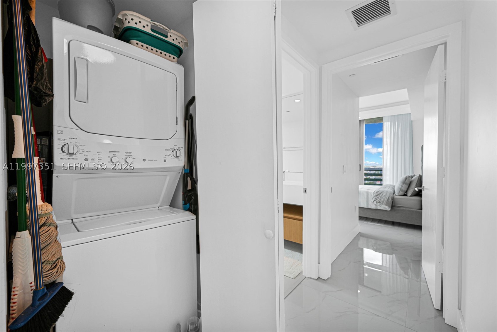 460 NE 28th St #2908, Miami FL 33137