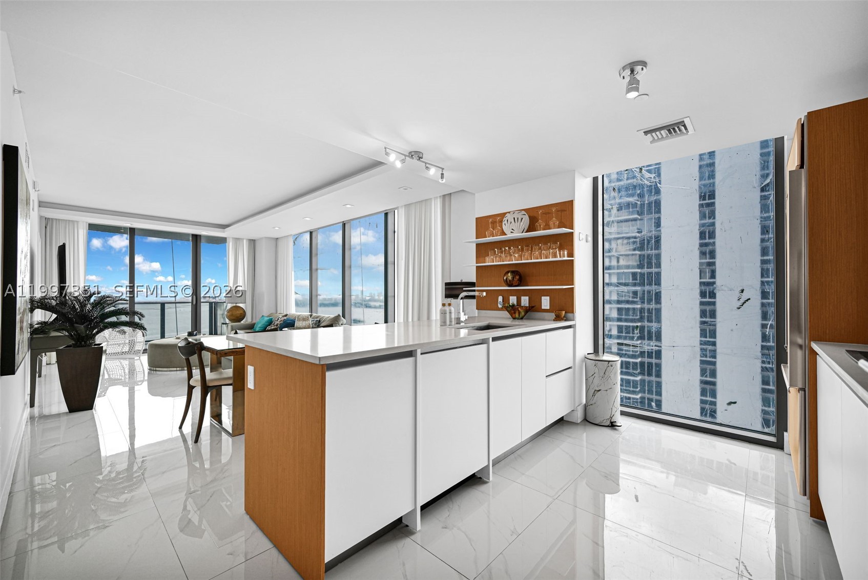 460 NE 28th St #2908, Miami FL 33137
