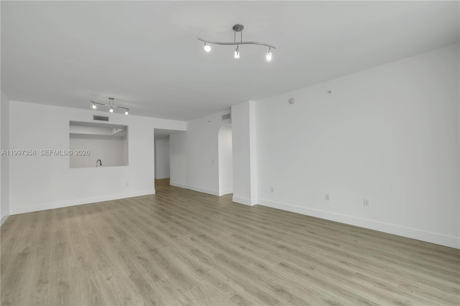 3340 NE 190th St #503, Aventura FL 33180