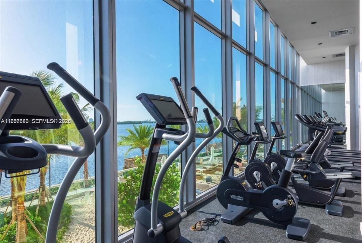 2900 NE 7th Ave #2406, Miami FL 33137