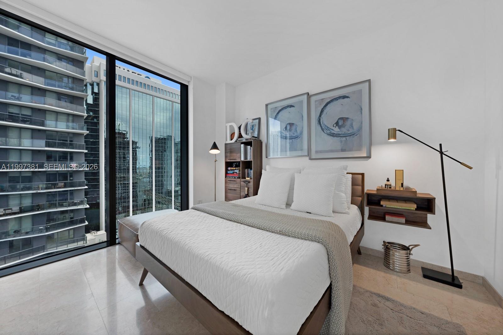 88 SW 7th St #1401, Miami FL 33130