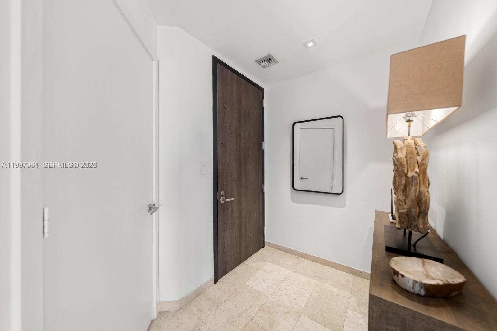 88 SW 7th St #1401, Miami FL 33130