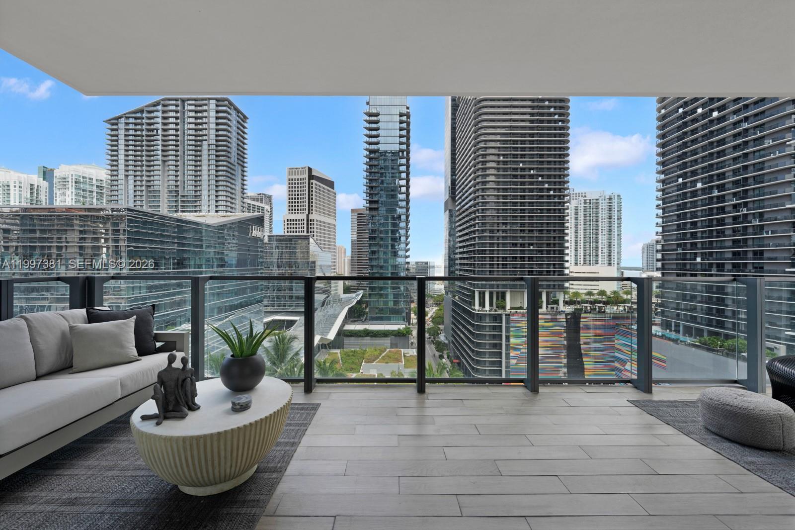 88 SW 7th St #1401, Miami FL 33130