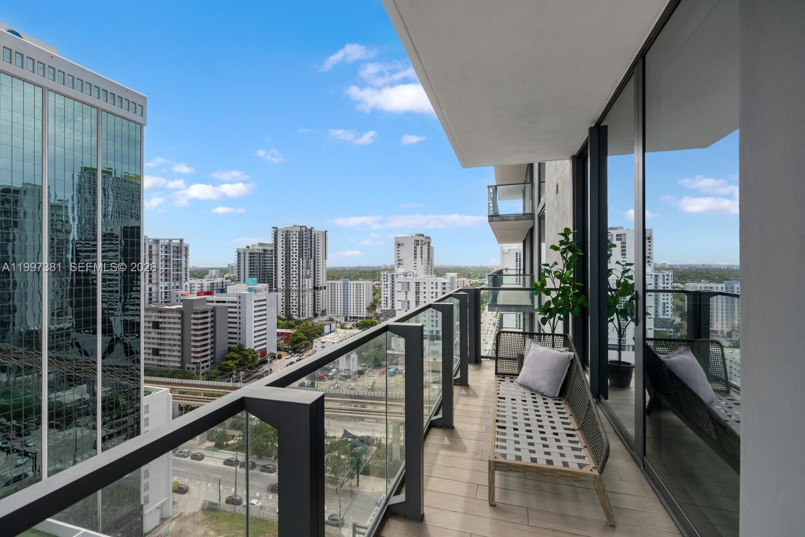 88 SW 7th St #1401, Miami FL 33130