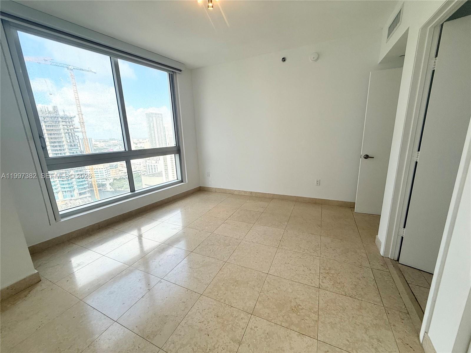 475 Brickell Ave #2915, Miami FL 33131