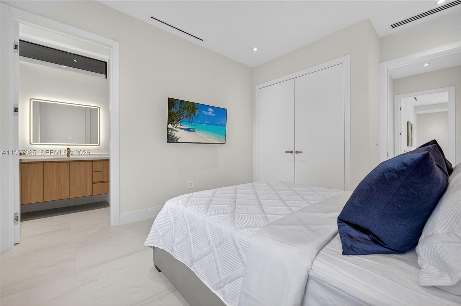 2757 NE 34 Street, Fort Lauderdale FL 33306