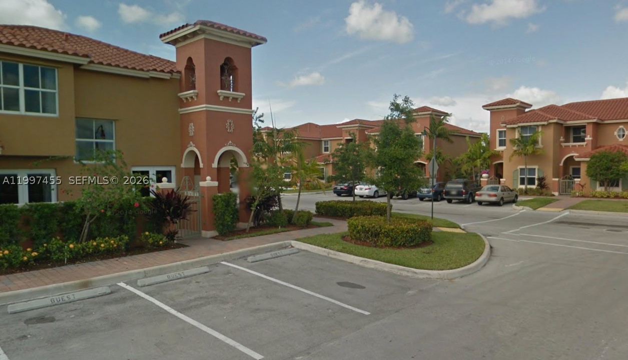 962 SW 143rd Ave #2207, Pembroke Pines FL 33027