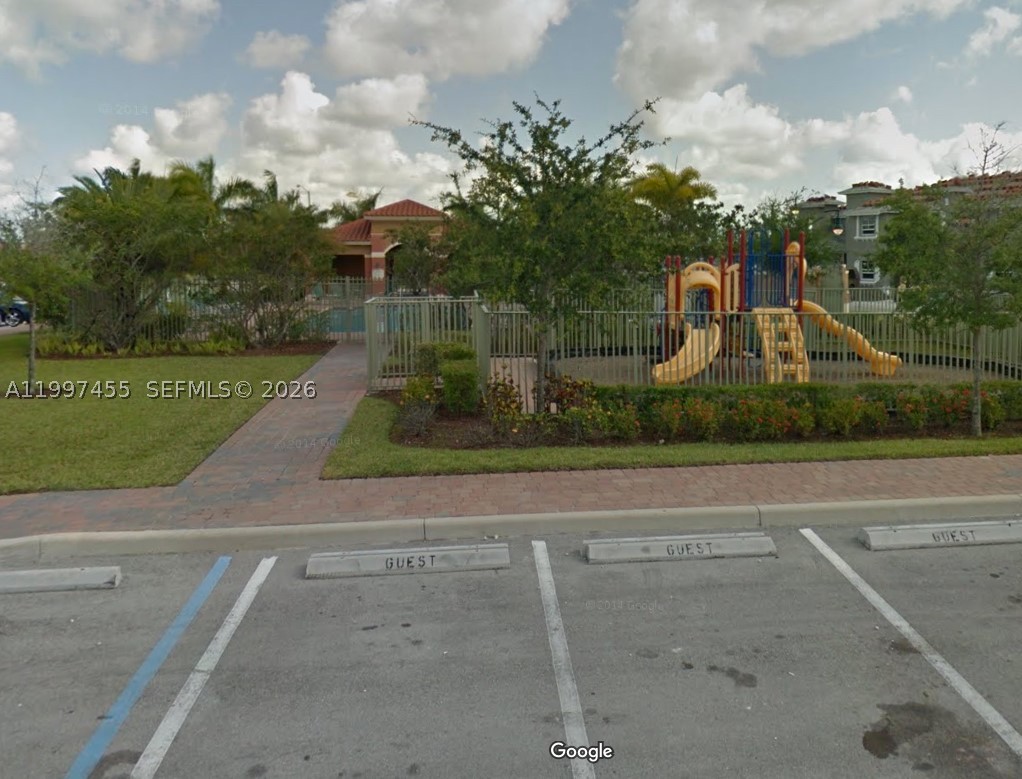 962 SW 143rd Ave #2207, Pembroke Pines FL 33027