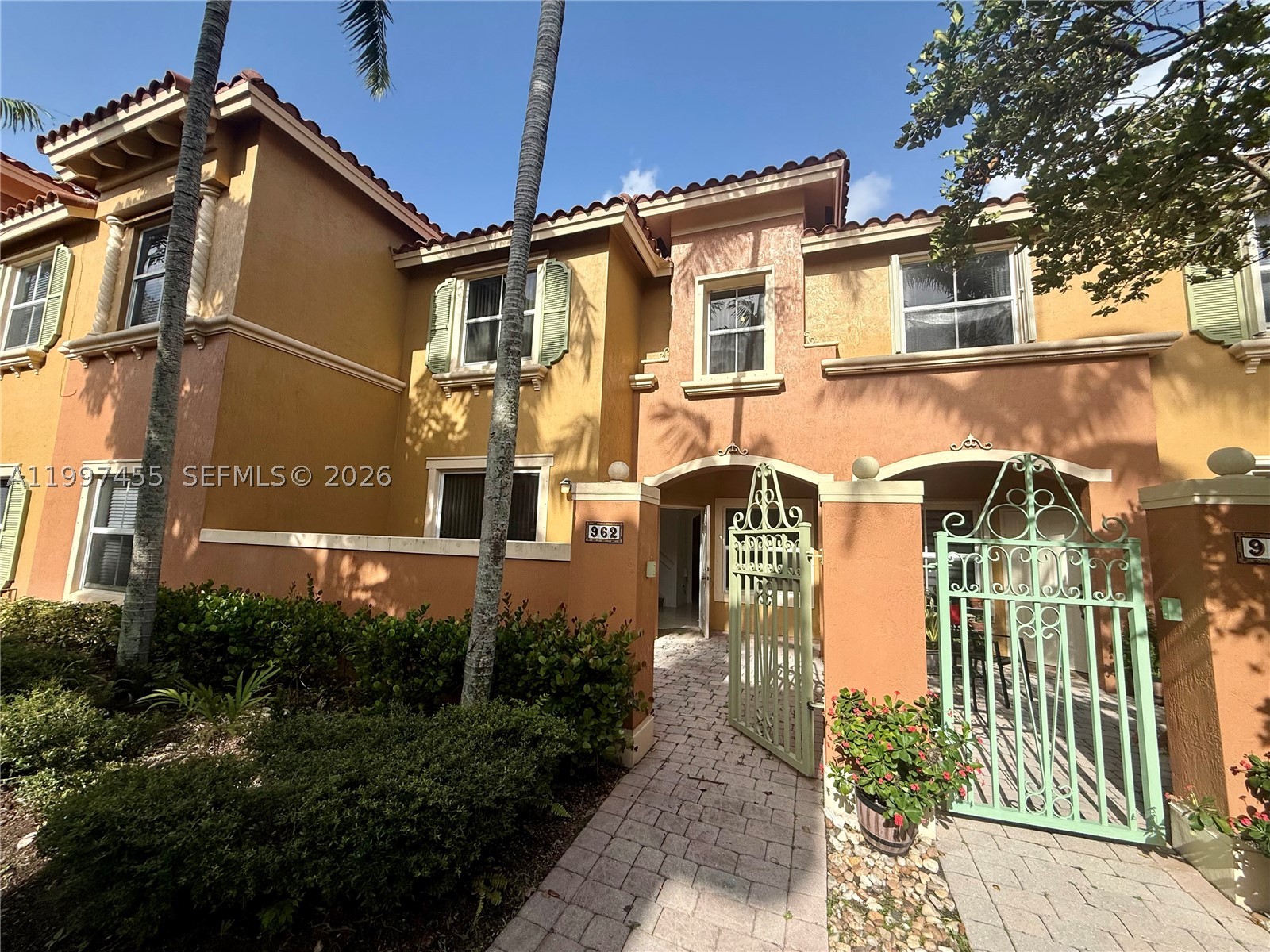 962 SW 143rd Ave #2207, Pembroke Pines FL 33027